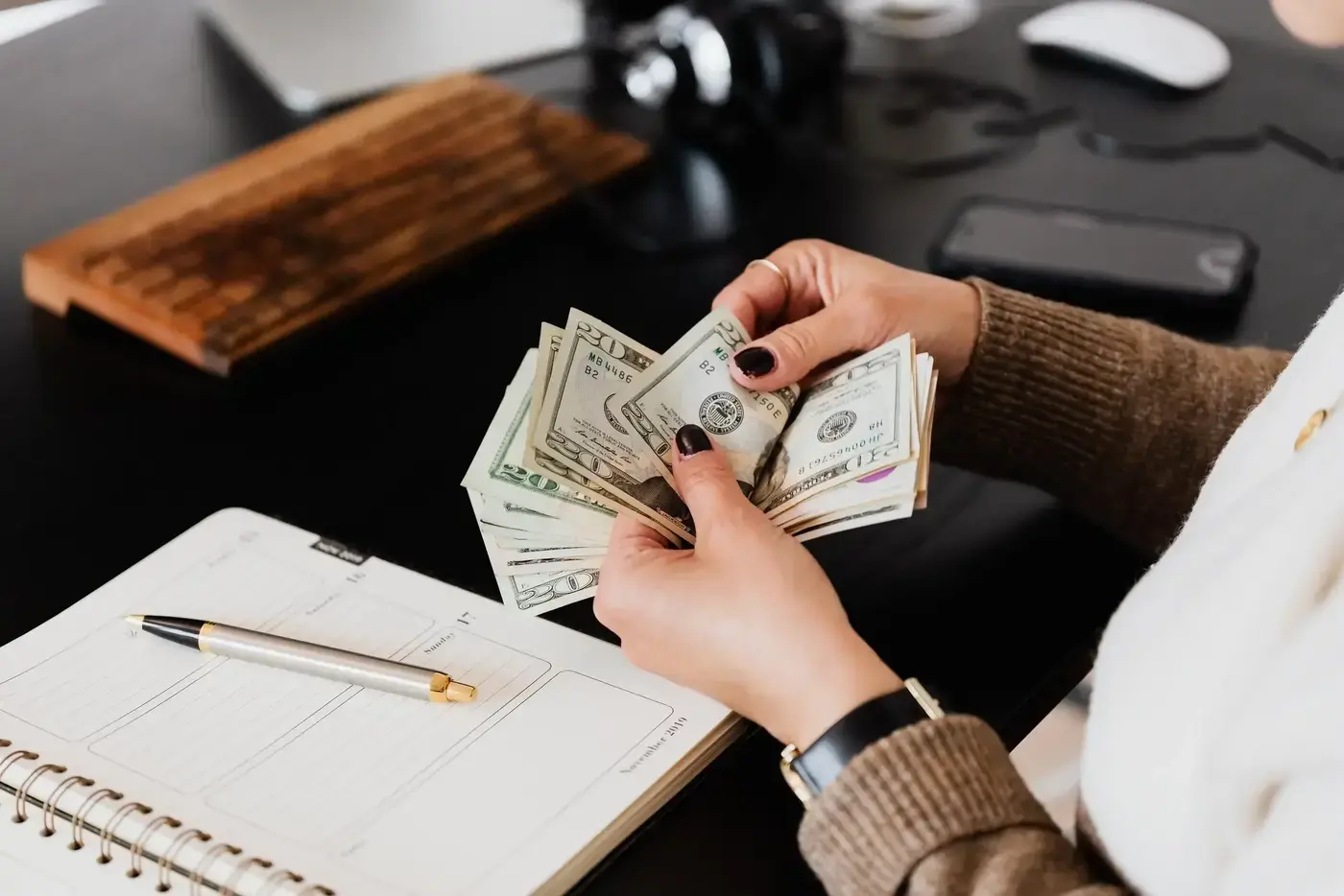 Managing business cash flow effectively during uncertain times